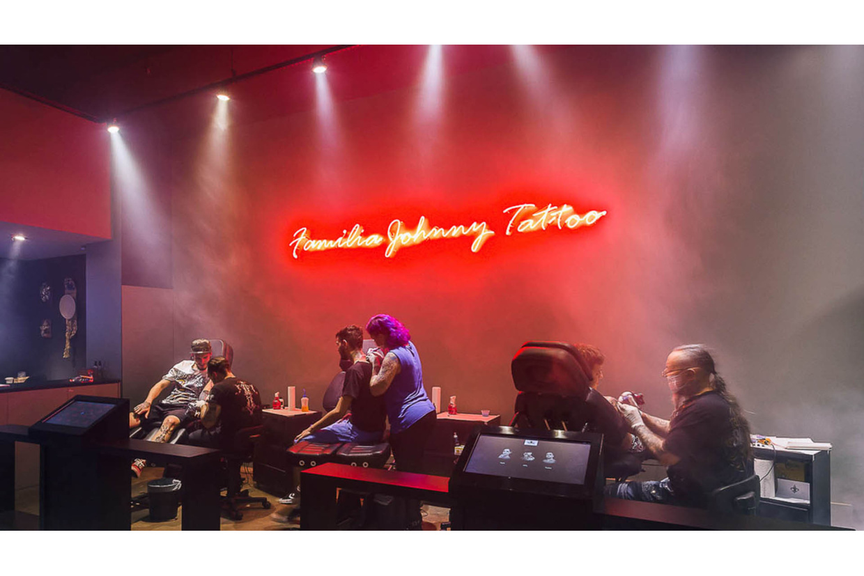 JOHNNY TATOO STUDIO